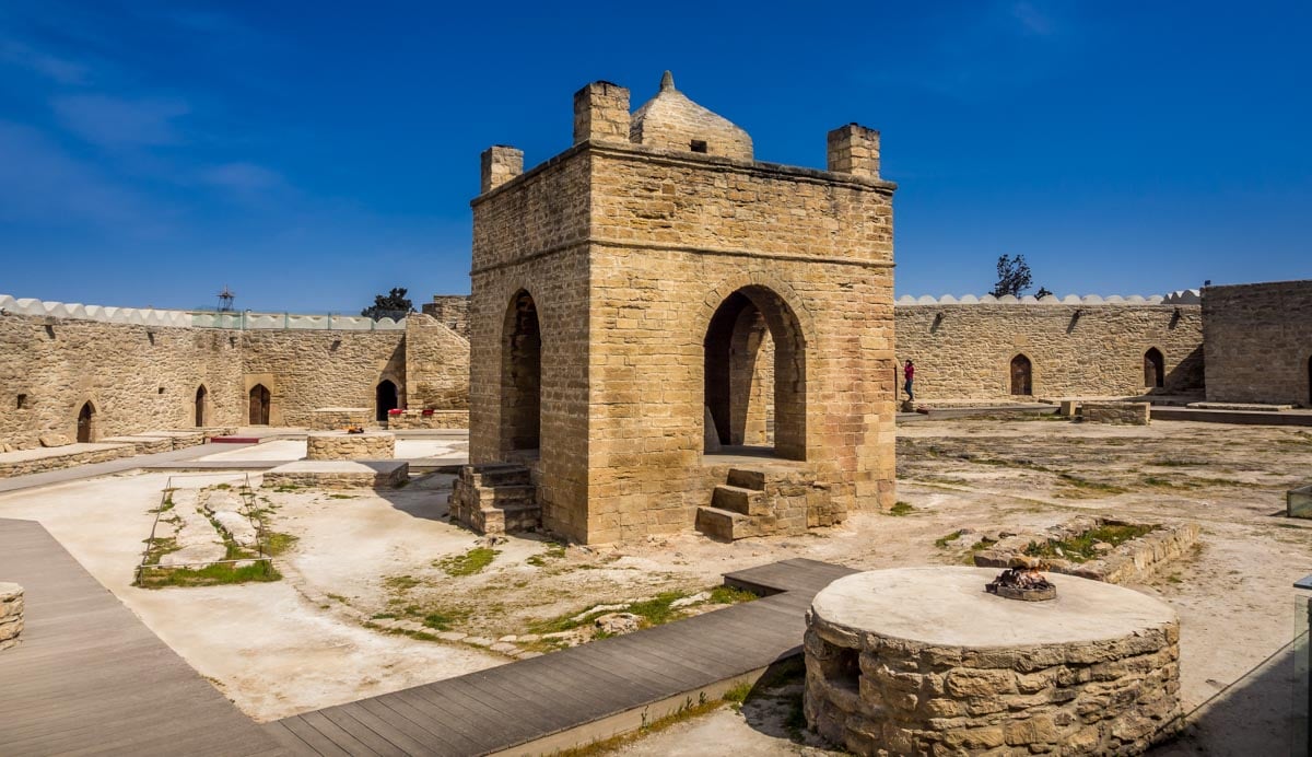 fire-temple-azerbaijan-8_zhUg1vVudx.jpg