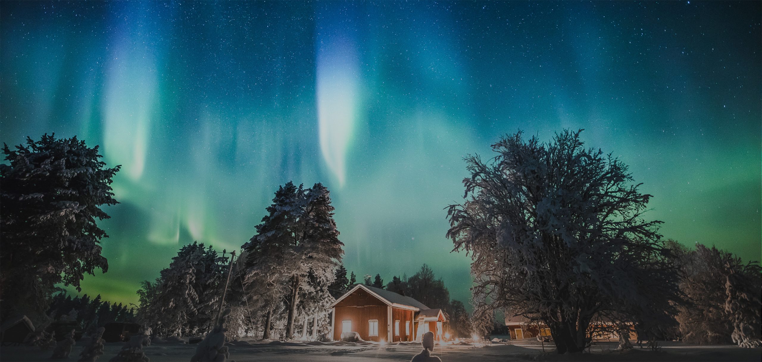 hero-northern-lights-scaled_d3u2QNw2io.jpg